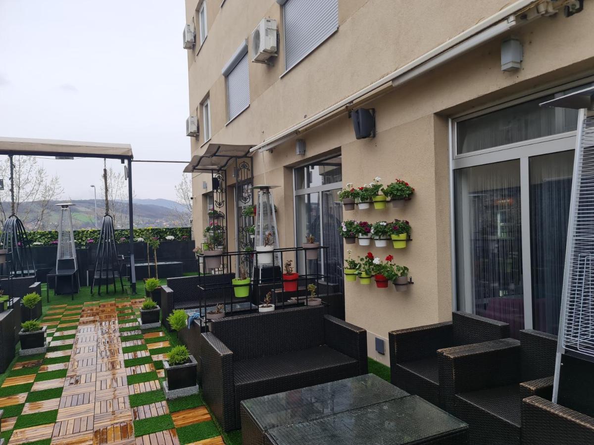 Hotel Tri "O" Topola Zewnętrze zdjęcie