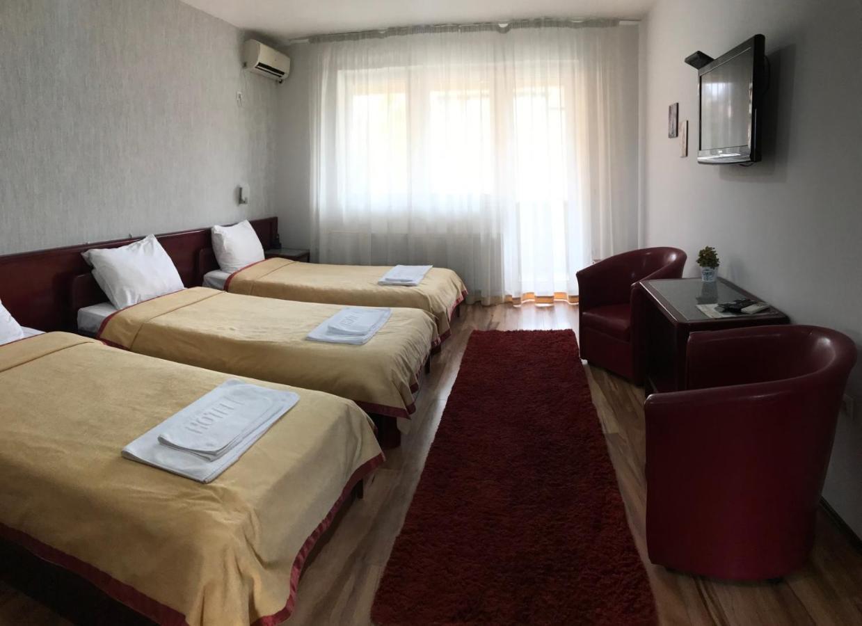 Hotel Tri "O" Topola Zewnętrze zdjęcie