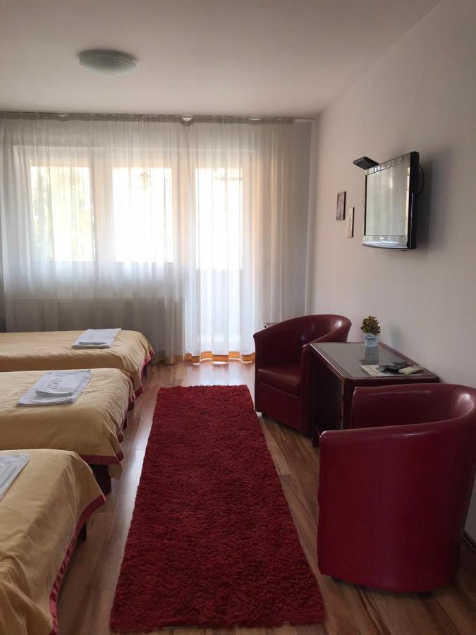 Hotel Tri "O" Topola Zewnętrze zdjęcie