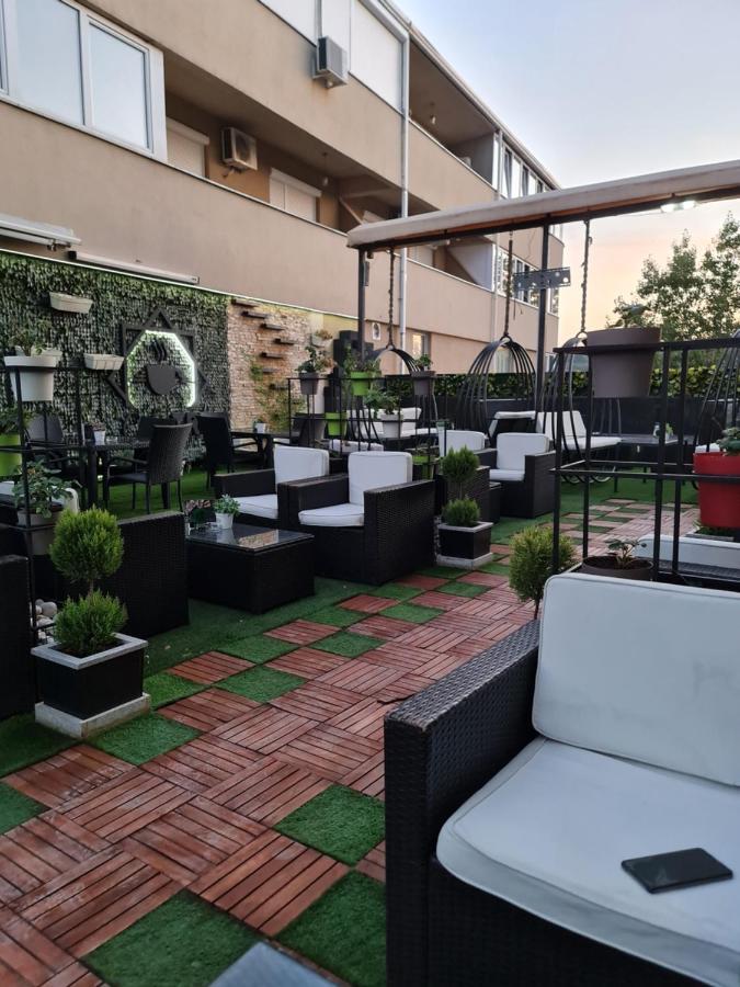 Hotel Tri "O" Topola Zewnętrze zdjęcie