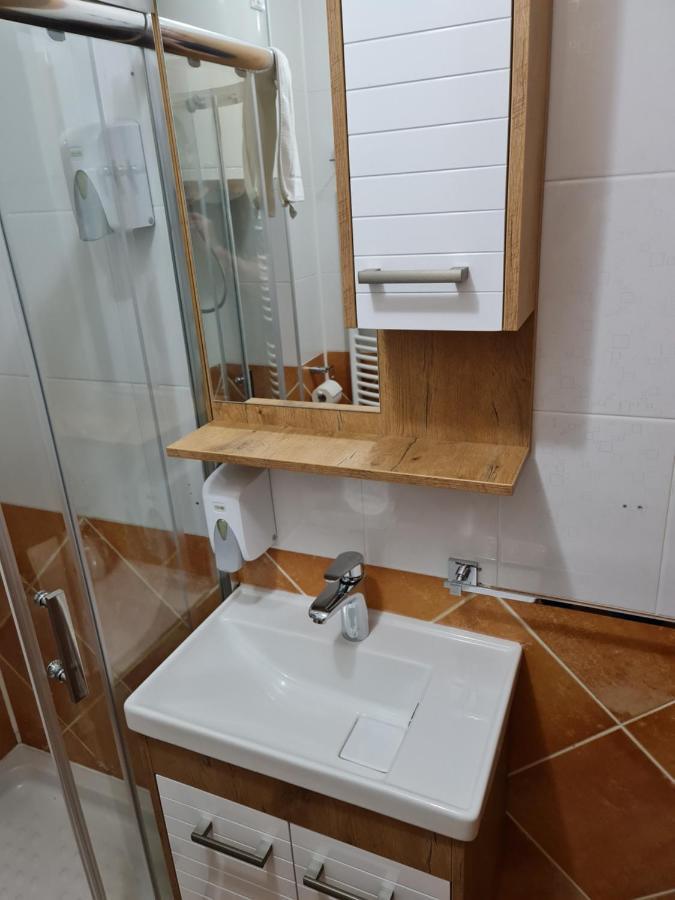 Hotel Tri "O" Topola Zewnętrze zdjęcie