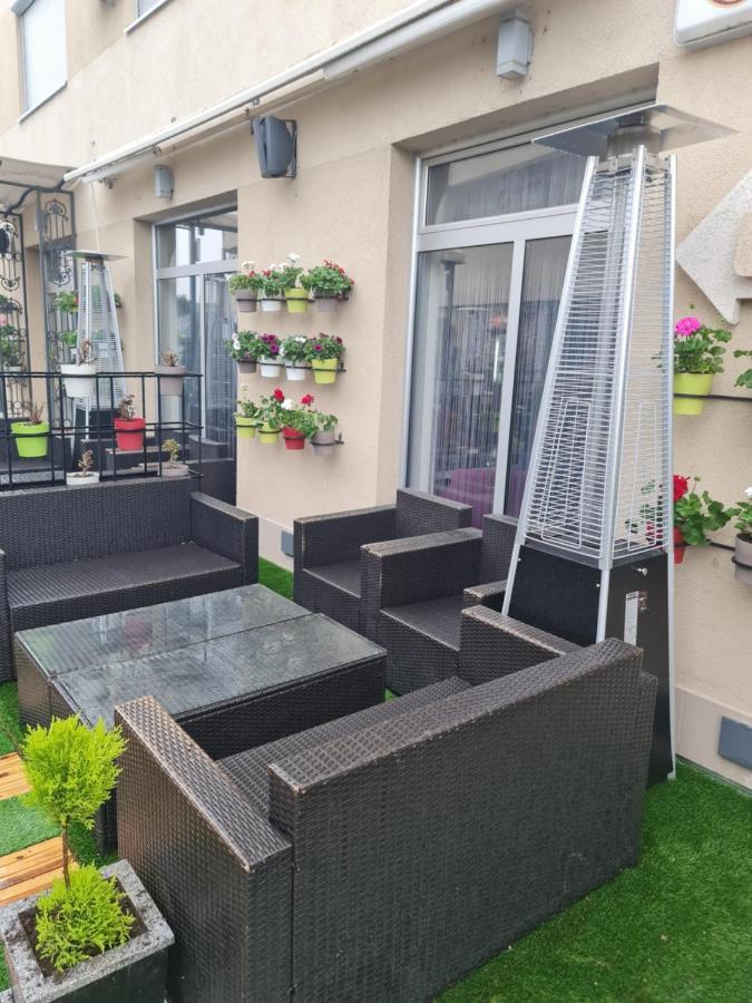 Hotel Tri "O" Topola Zewnętrze zdjęcie