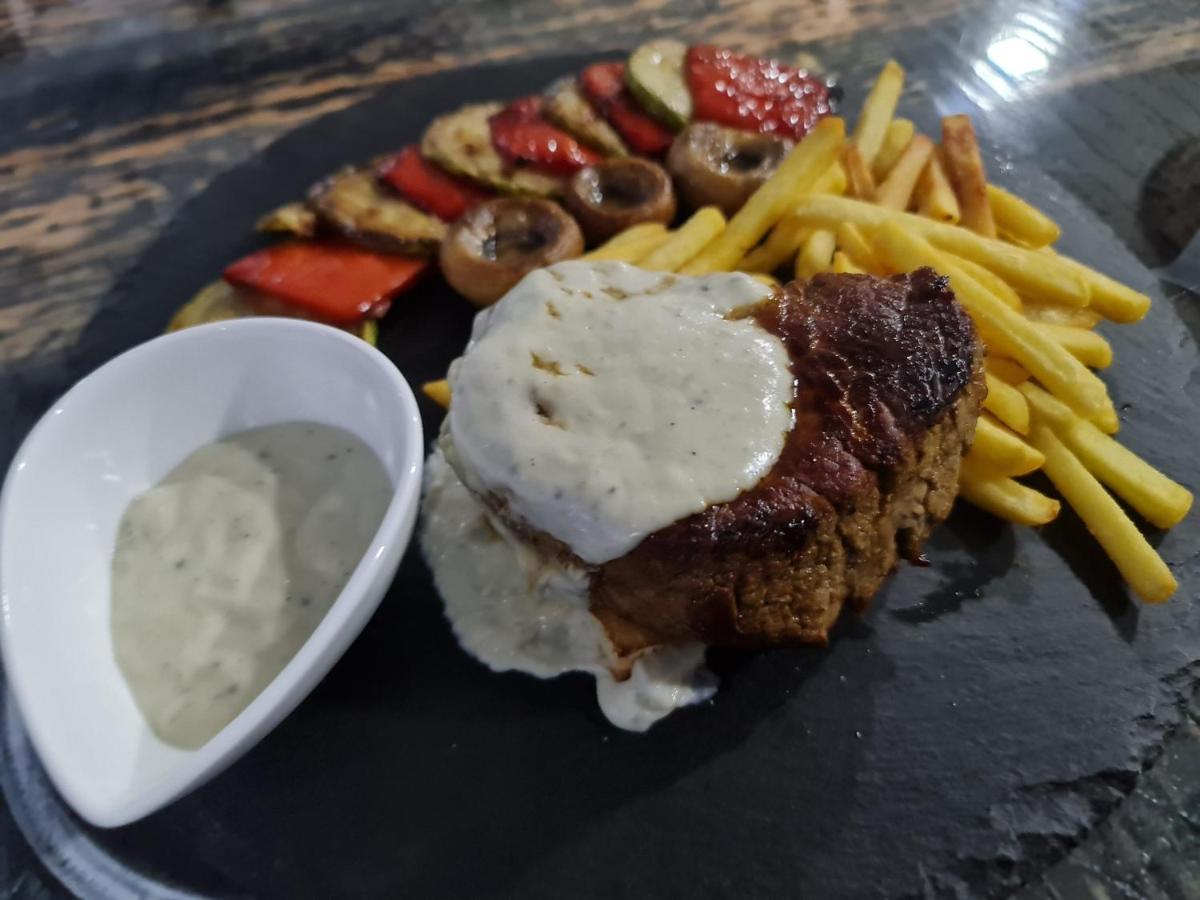 Hotel Tri "O" Topola Zewnętrze zdjęcie