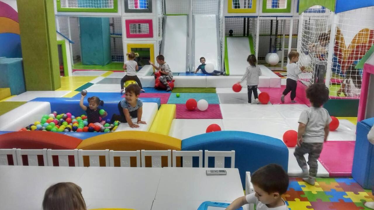 Hotel Tri "O" Topola Zewnętrze zdjęcie